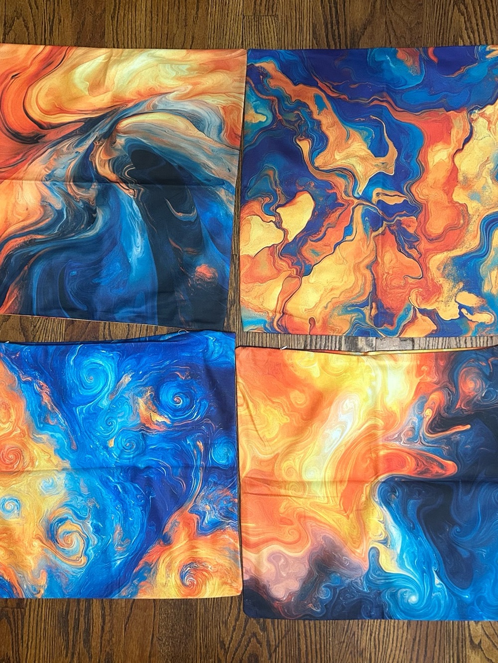 Colorful throw pillows ๐งก๐ฉต๐๐งก๐๐งก - Picture 3 of 7